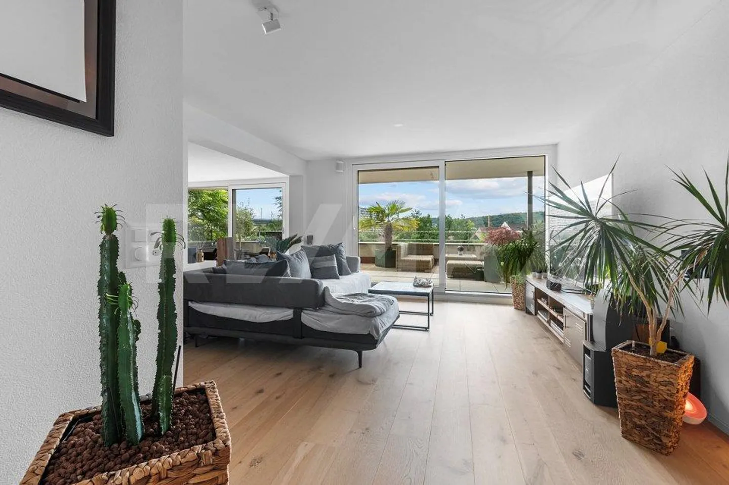 Living with a view of the Aare - Photo 6 of 13