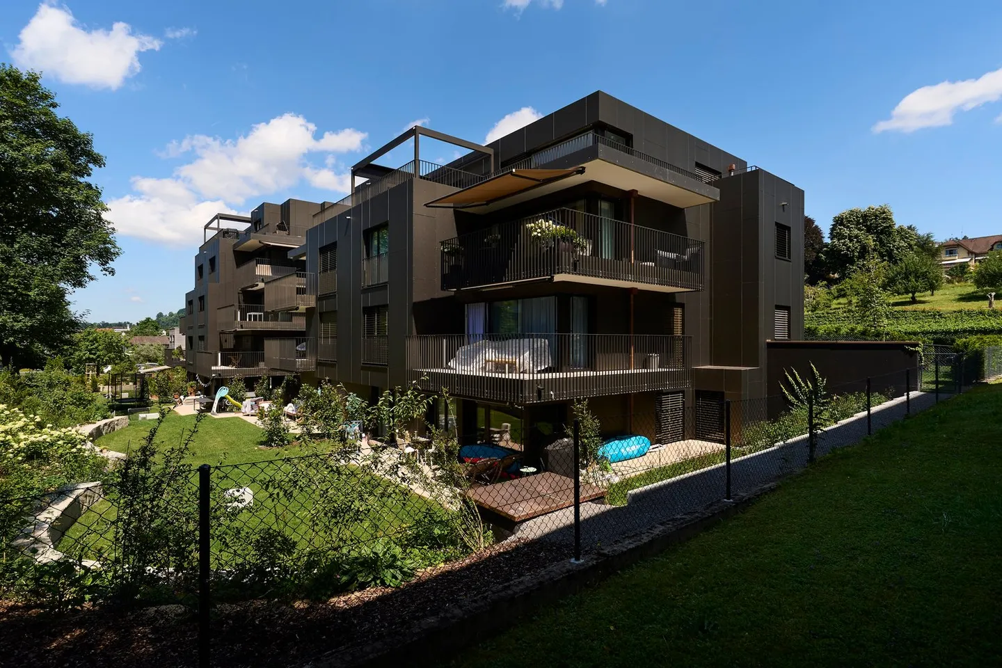 Appartamento 3,5 locali, quasi nuovo e spazioso, situato in posizione centrale, in standard di proprietà - Foto 1 di 8