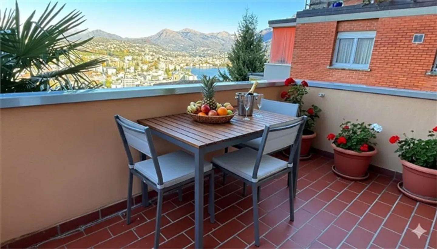 CRYPTO FRIENDLY - 3.5-Room Apartment with Terrace and Lake View - Great Potential in Paradiso - Photo 1 of 20