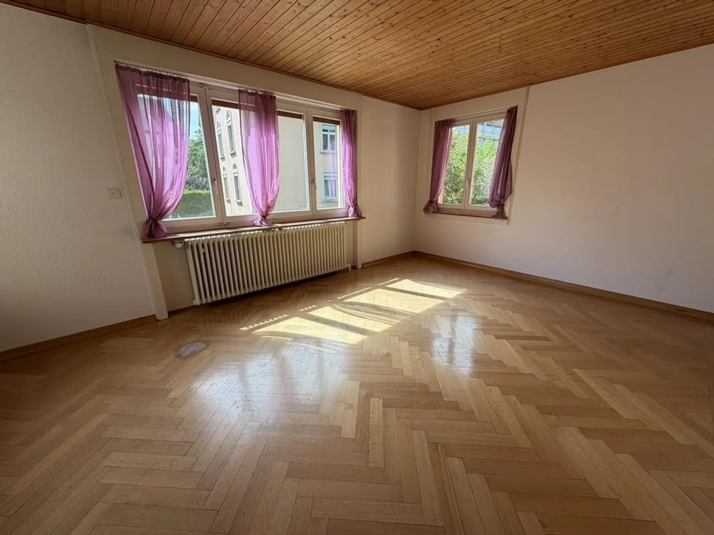 Charmantes Einfamilienhaus mit Garten - Foto 3 von 12