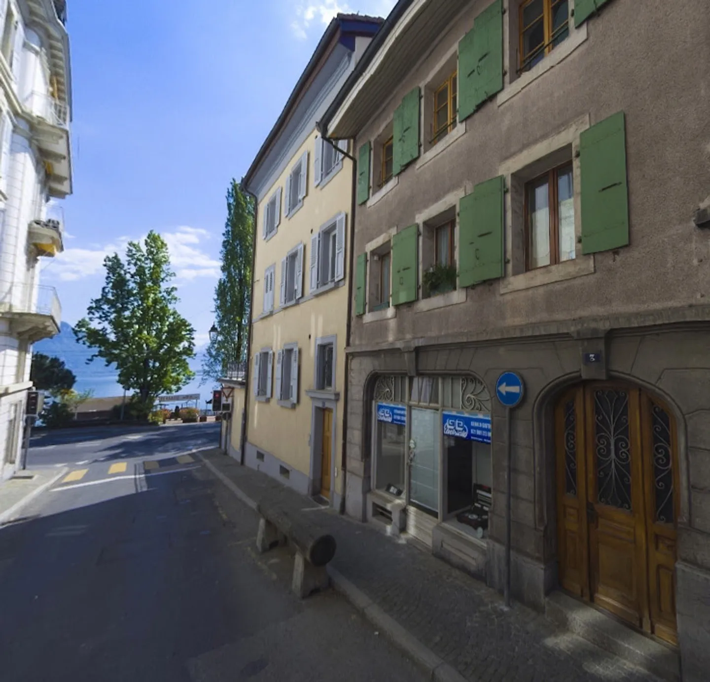 Studio on the 3rd floor in Clarens - Photo 1 of 5