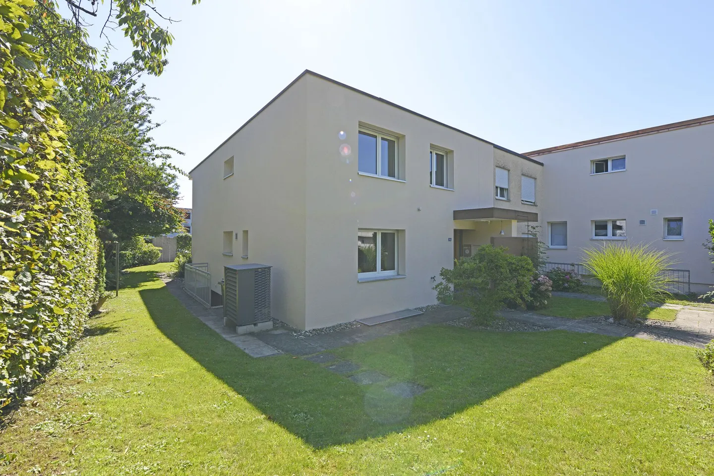 Casa a schiera di 6,5 stanze con giardino - Foto 3 di 20