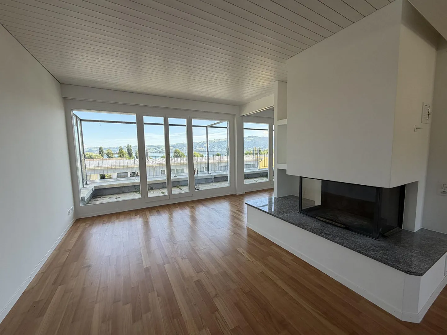 Charmantes Loft mit Seeblick - Foto 3 von 11