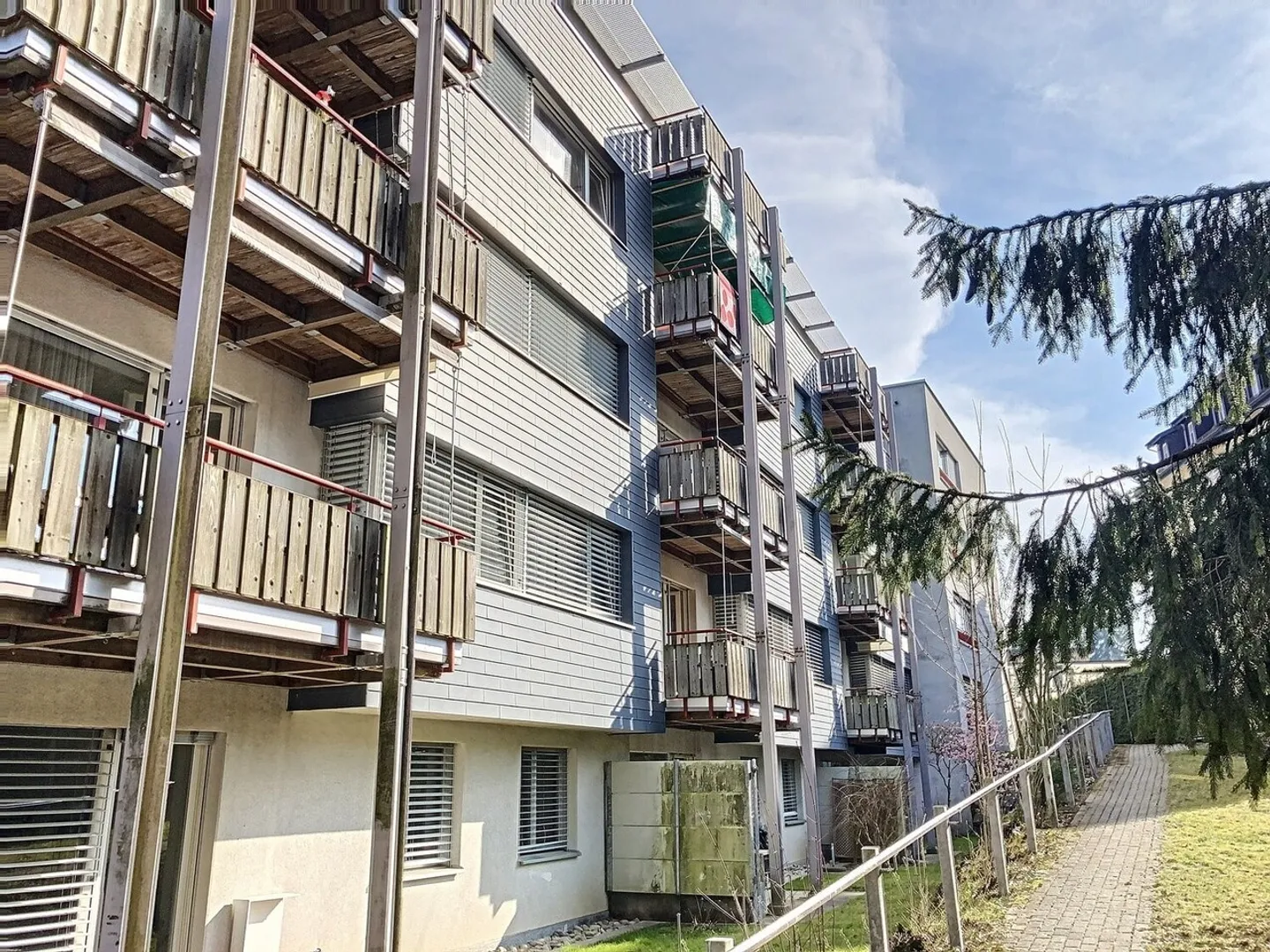 «PARKPLÄTZE ZU VERMIETEN IM HERZEN DER STADT FRIBOURG» - Foto 5 von 6