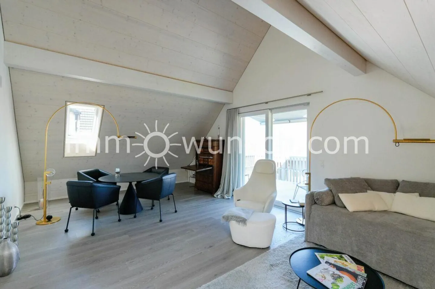 Stylisches 2.5 Zimmer Penthouse - Foto 1 von 11