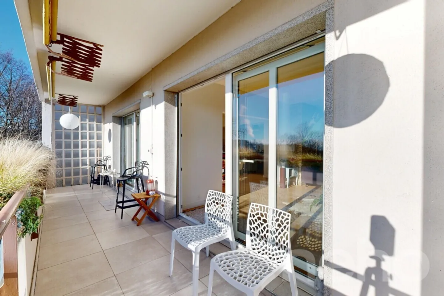 Appartamento luminoso con 4 camere da letto, balconi e vista libera - Foto 4 di 12