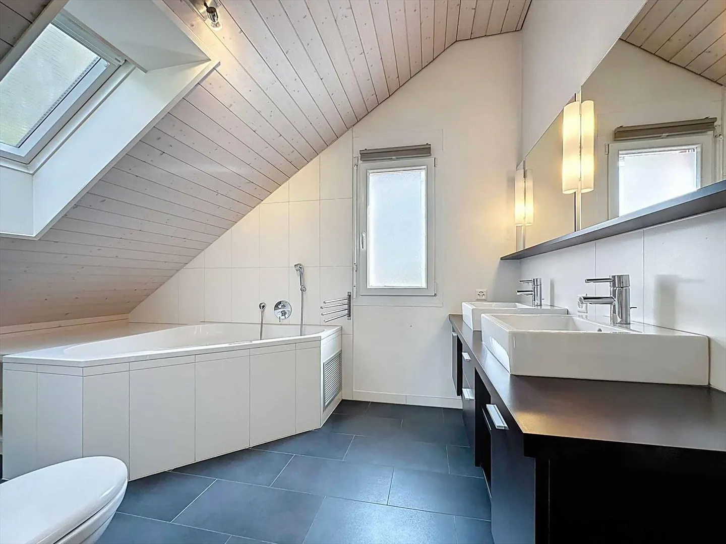 Villa individuelle de 7.5 pièces à deux pas du village - Photo 10 sur 13