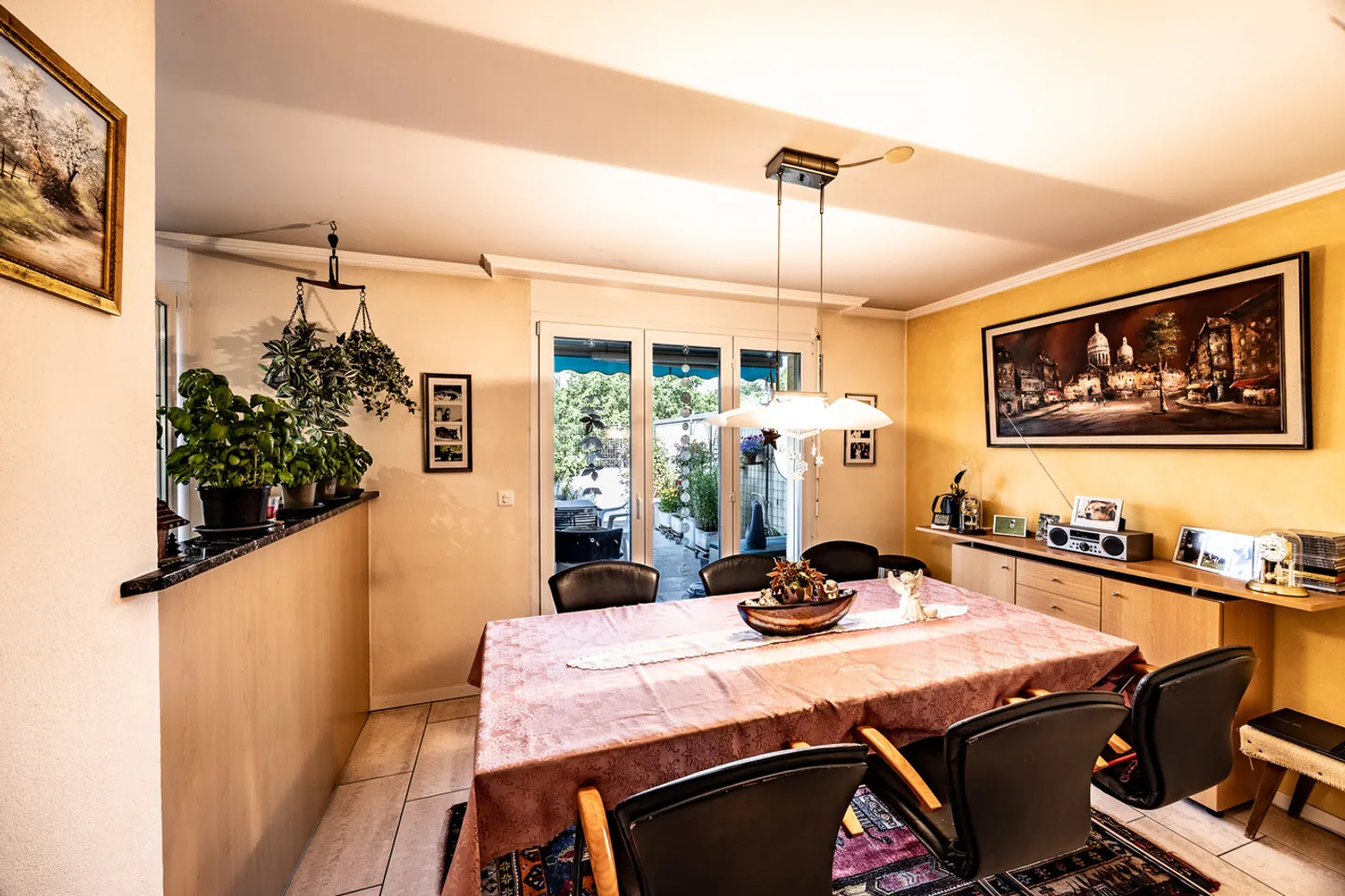 Appartement en attique avec terrasse spacieuse - Photo 4 sur 9