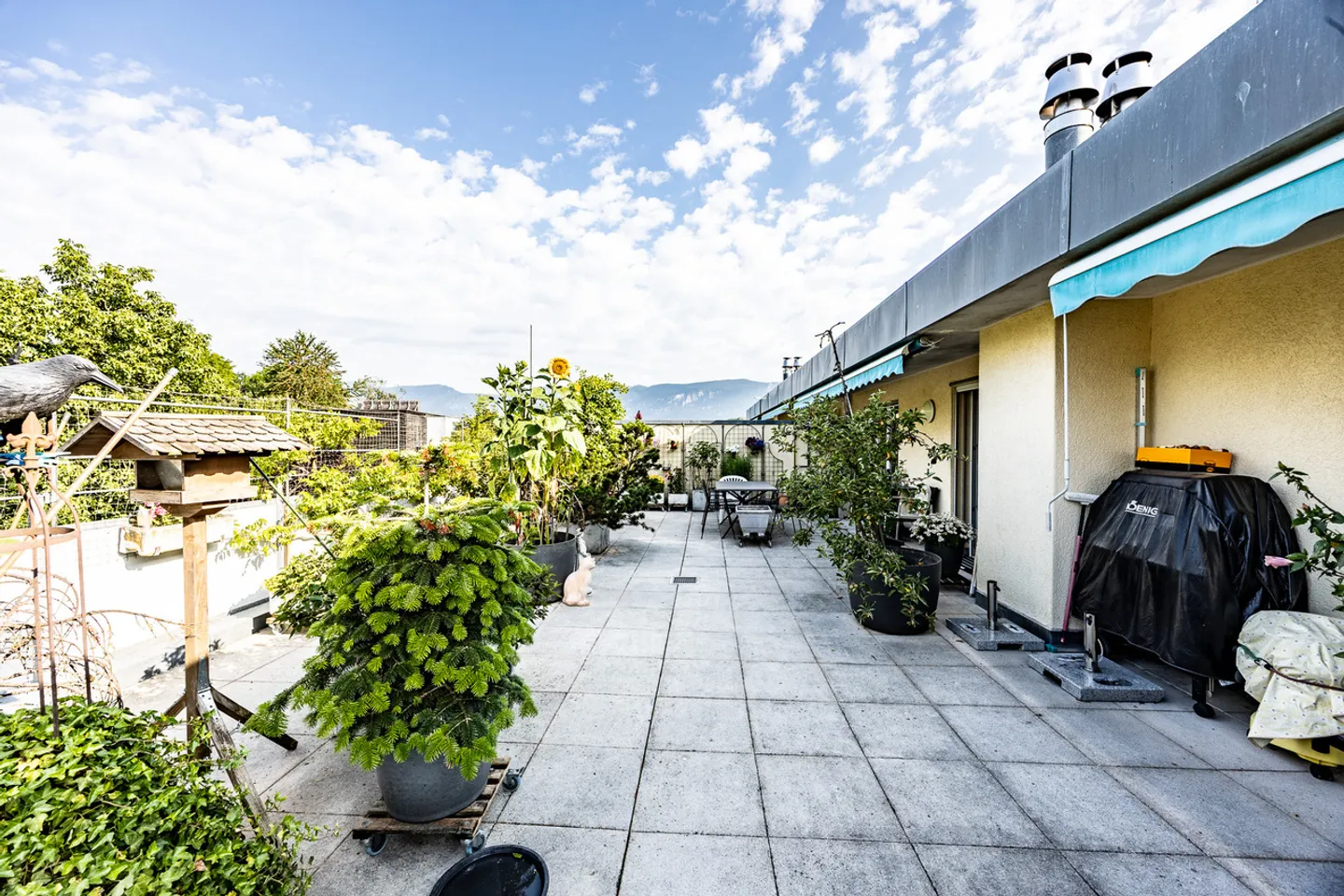 Appartement en attique avec terrasse spacieuse - Photo 8 sur 9