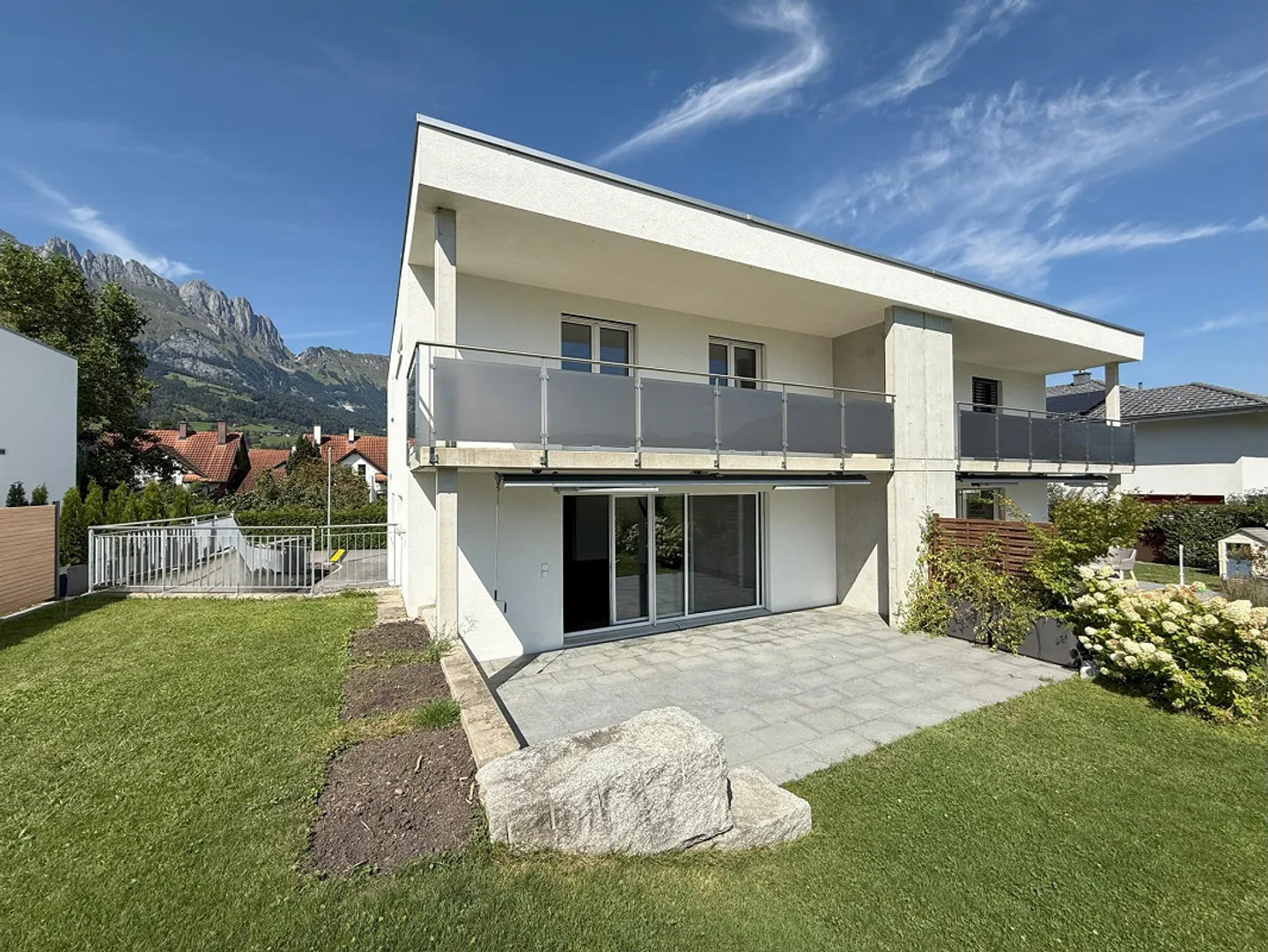 Dreamlike 5.5 Room Semi-Detached House - Photo 1 of 18