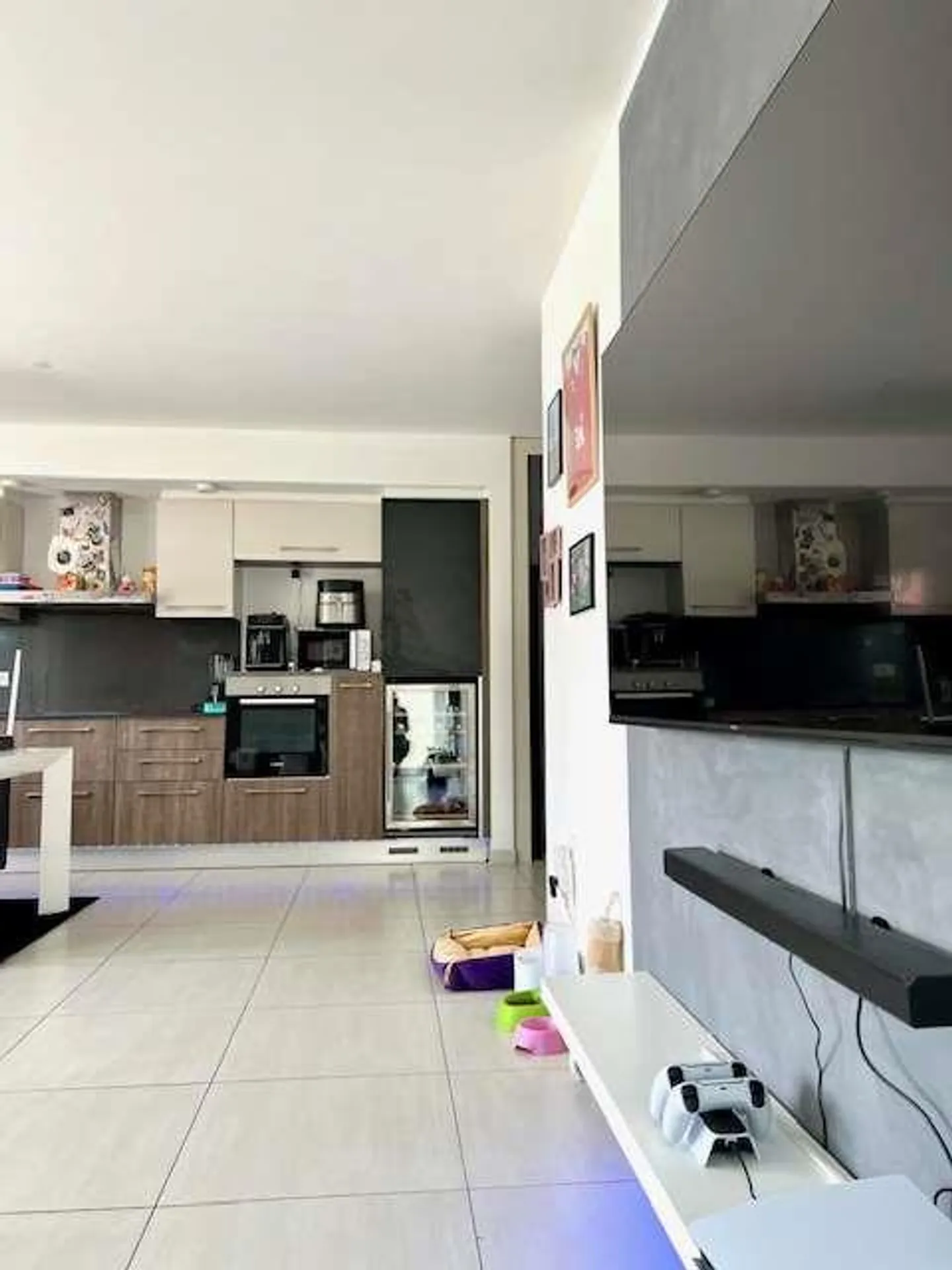 Appartamento con terrazza e giardino - Foto 5 di 13