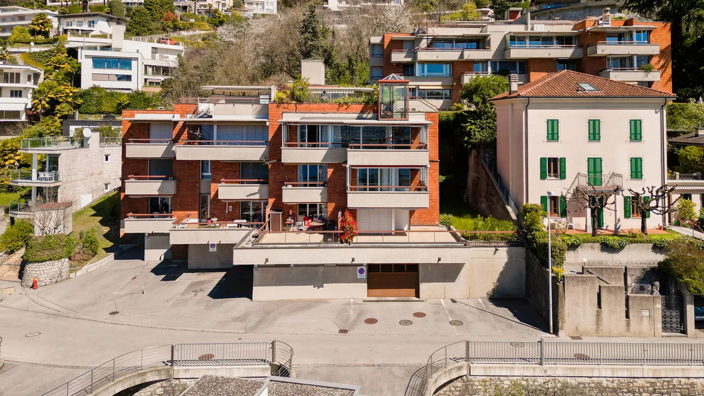 Attique duplex avec vue dominante sur le lac de Lugano - Photo 20 sur 20