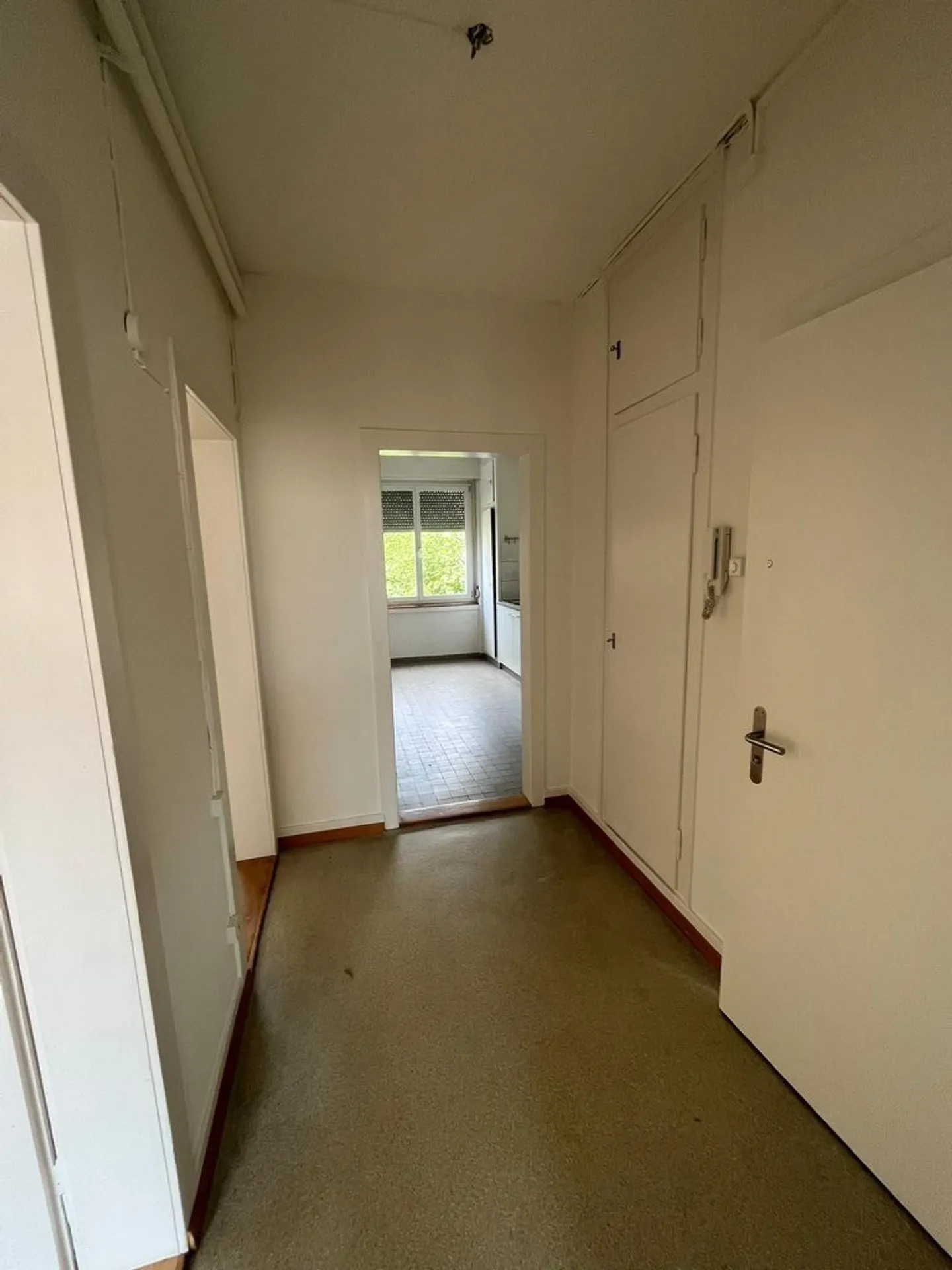 Viel Platz & Balkon: 2-Zimmerwohnung an bester Lage - Foto 2 von 12