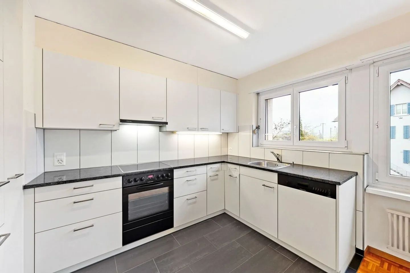Appartamento 4.5 camere affascinante - Foto 3 di 5