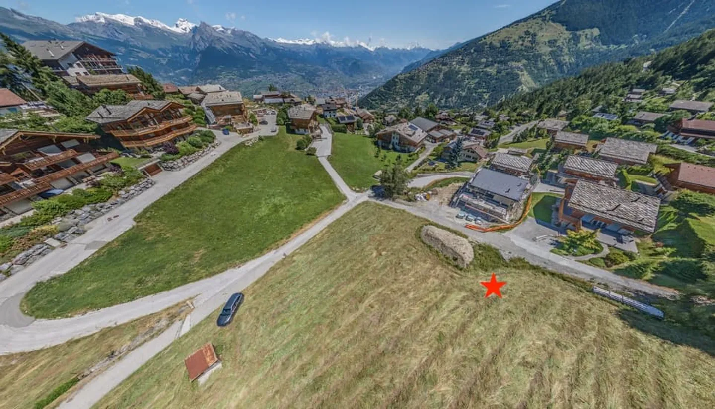 Wunderschönes Baugrundstück mit Panoramablick auf die Berge in Nendaz - Foto 2 von 8