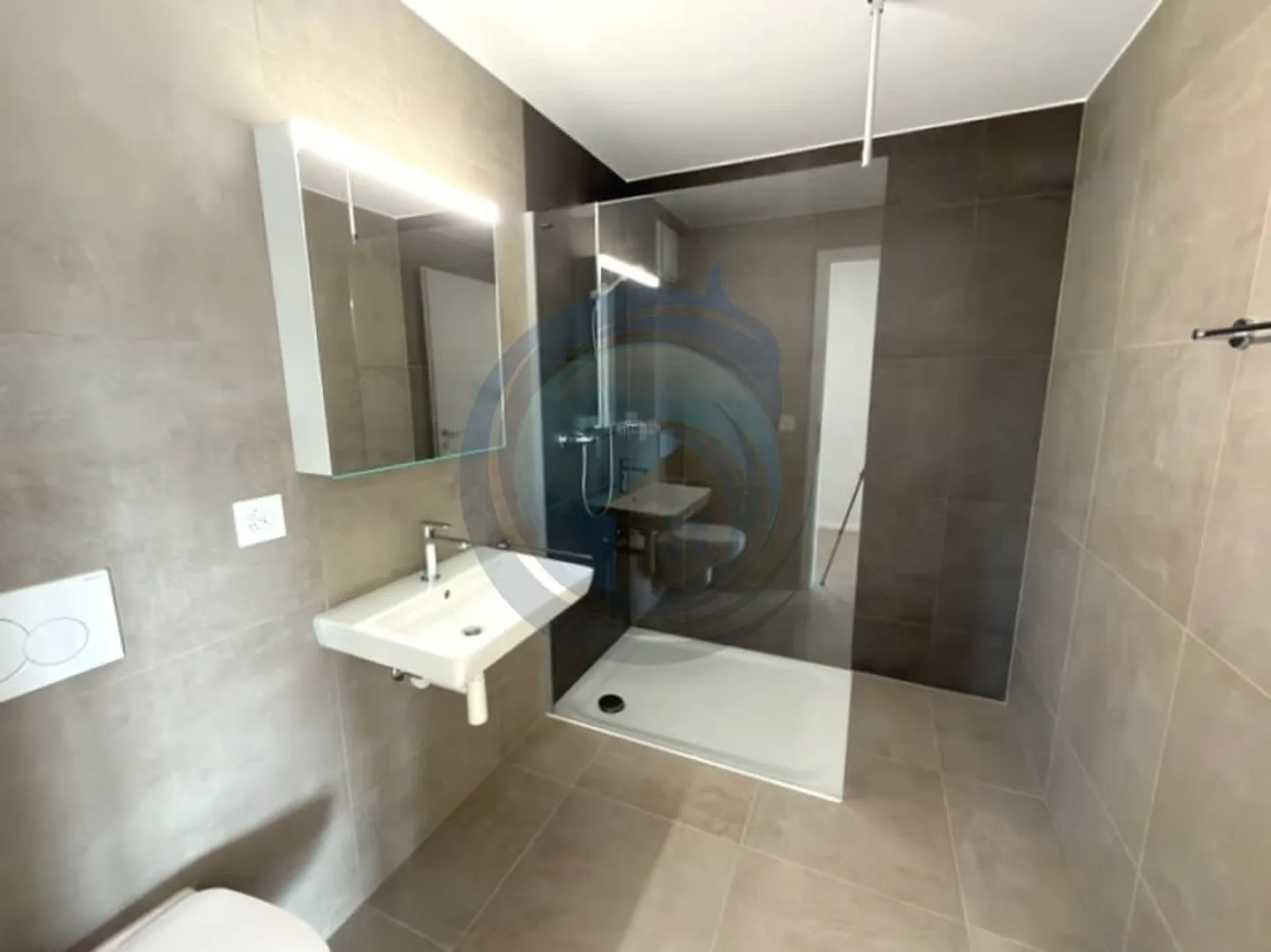 BEAUTIFUL NEW 3.5-ROOM APARTMENT WITH BALCONY - Photo 9 of 11