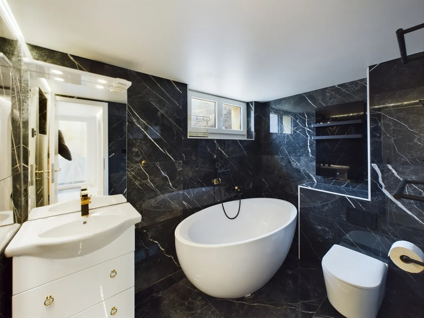 Un petit bijou au centre de Fully - Maison individuelle 5.5 pièces - Photo 7 sur 10