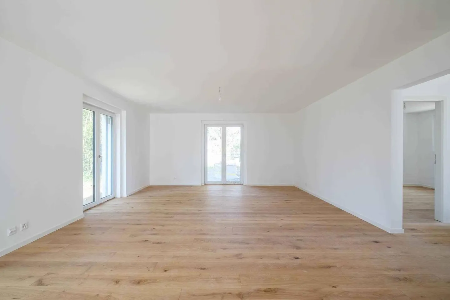 EXCLUSIVE - Magnificent renovated single-family villa in HPE standard - Photo 4 of 8