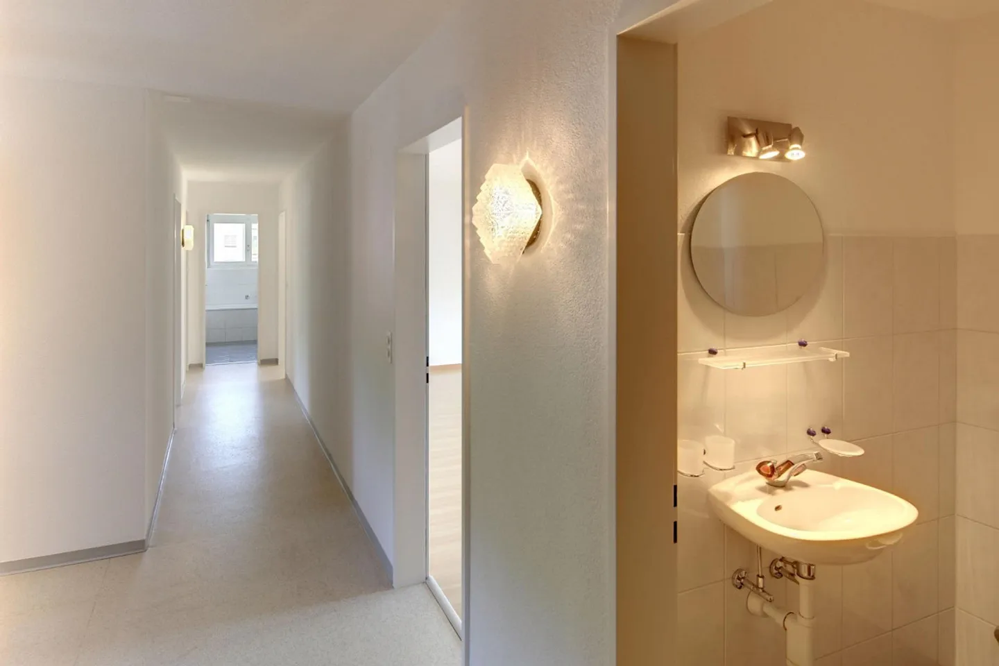 gut geschnittene Wohnung mit Chemineé - Foto 4 von 13
