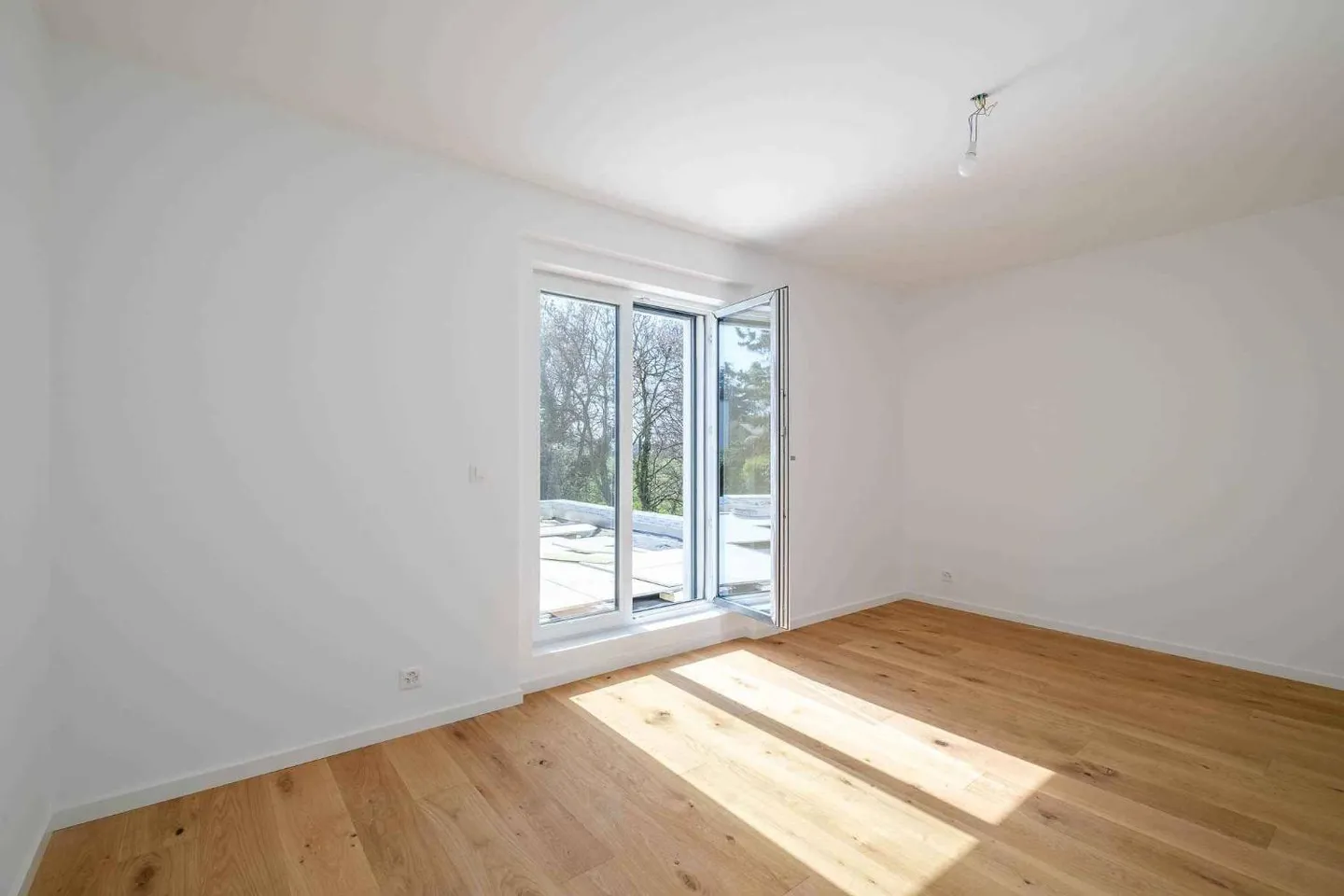 EXCLUSIVE - Magnificent renovated single-family villa in HPE standard - Photo 5 of 8