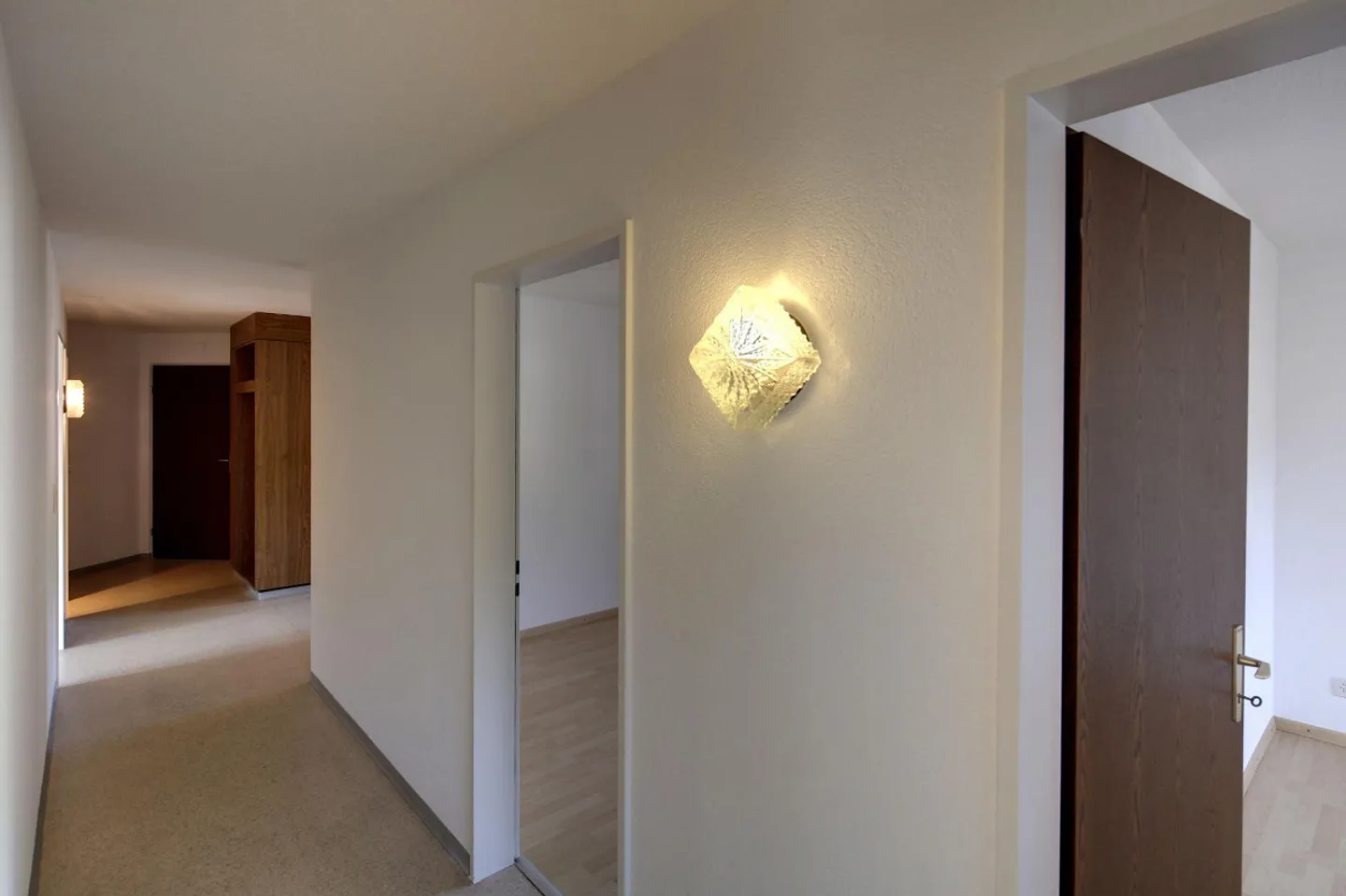 gut geschnittene Wohnung mit Chemineé - Foto 5 von 13