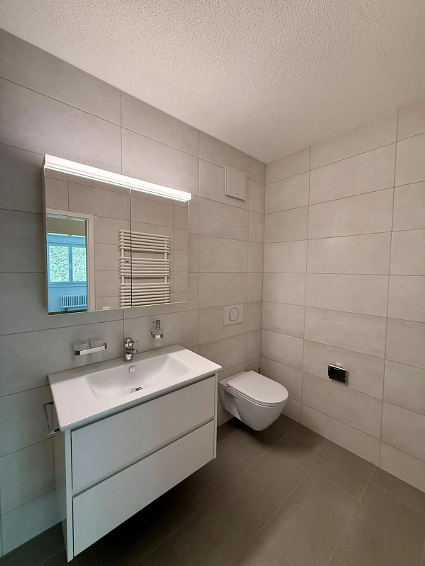 Appartamento 3.5 locali in una posizione tranquilla e centrale - Foto 5 di 10