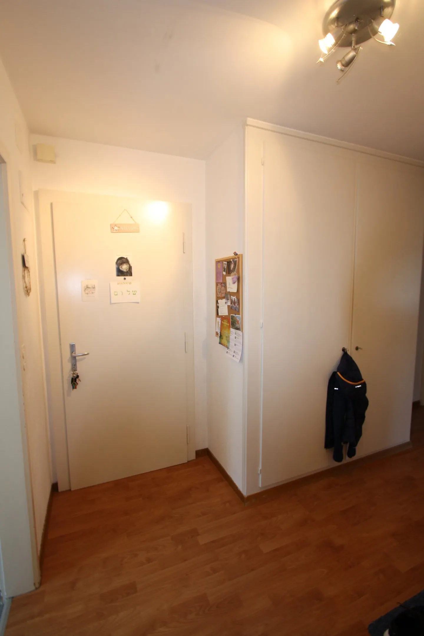 Charmante appartement 4 pièces avec balcon dans un endroit calme Liebefeld - Photo 4 sur 15