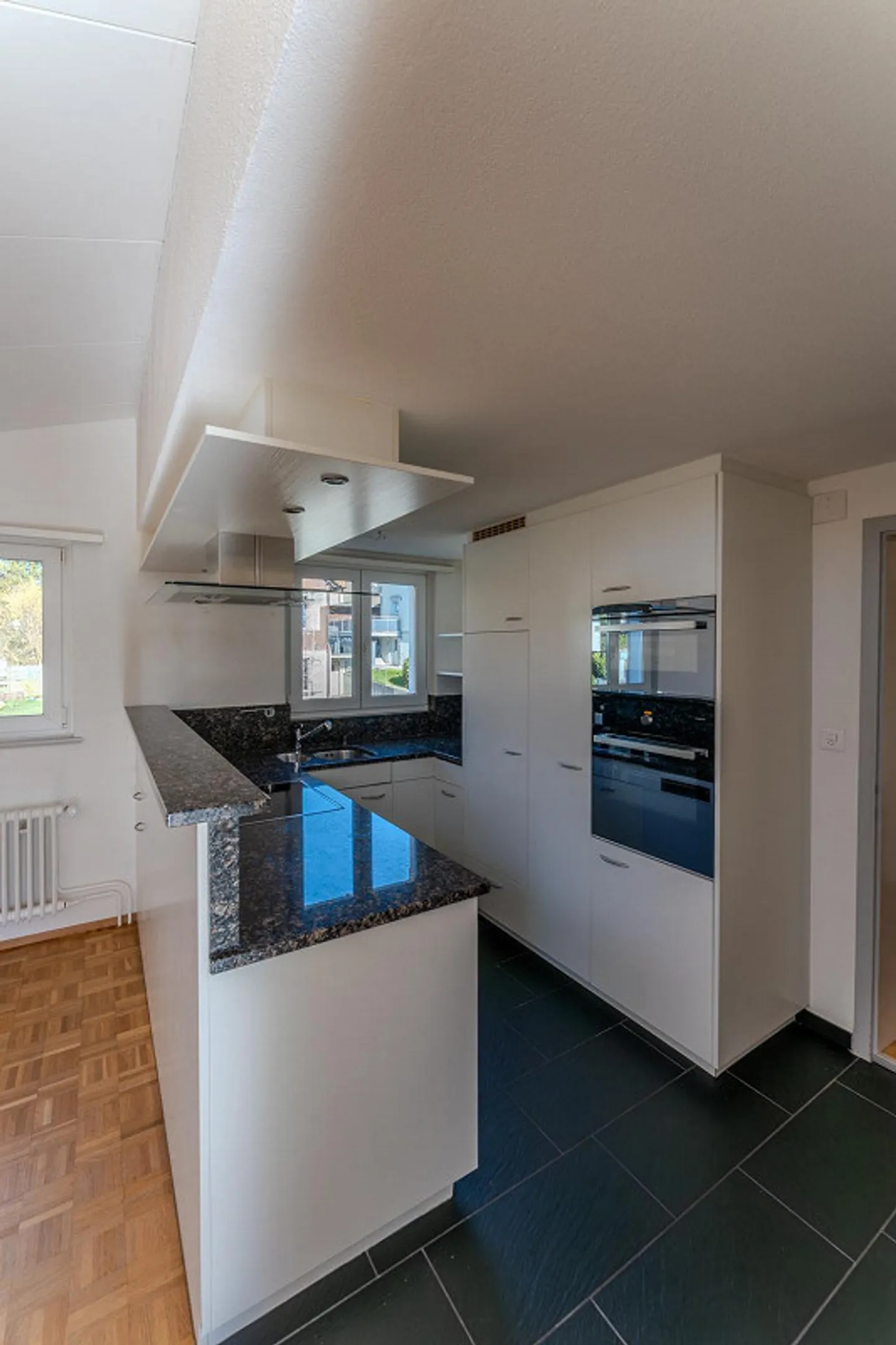 Aussergewöhnliches Penthouse mit Aussicht - Foto 3 von 14