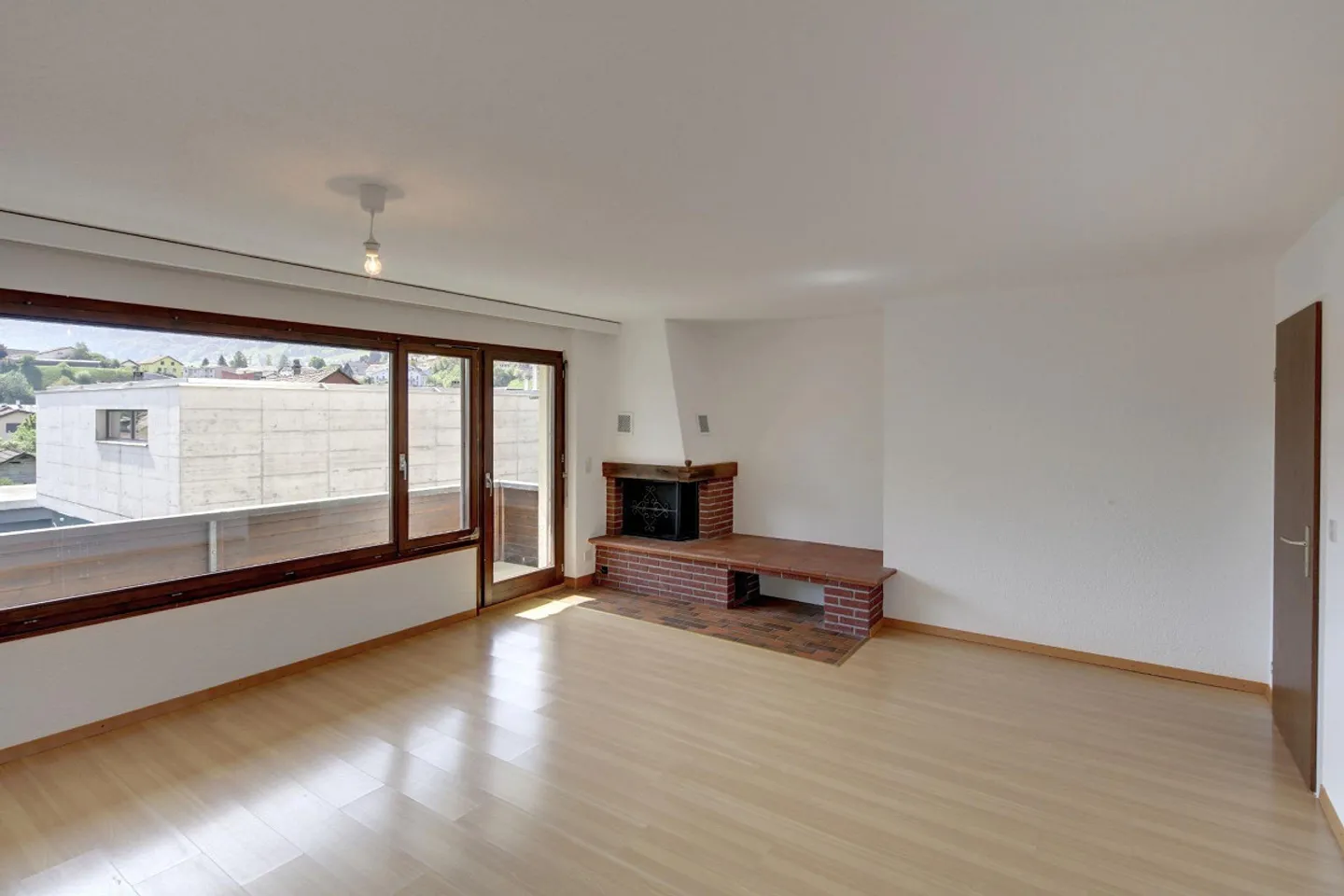 gut geschnittene Wohnung mit Chemineé - Foto 9 von 13