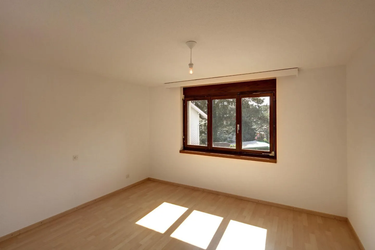 gut geschnittene Wohnung mit Chemineé - Foto 10 von 13
