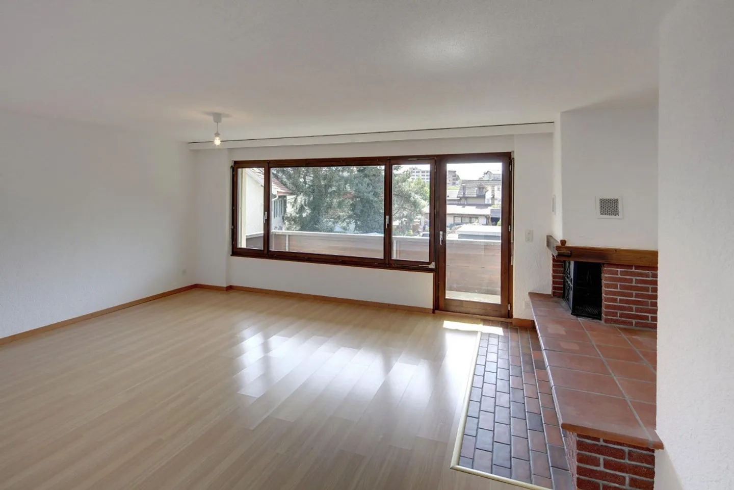gut geschnittene Wohnung mit Chemineé - Foto 8 von 13