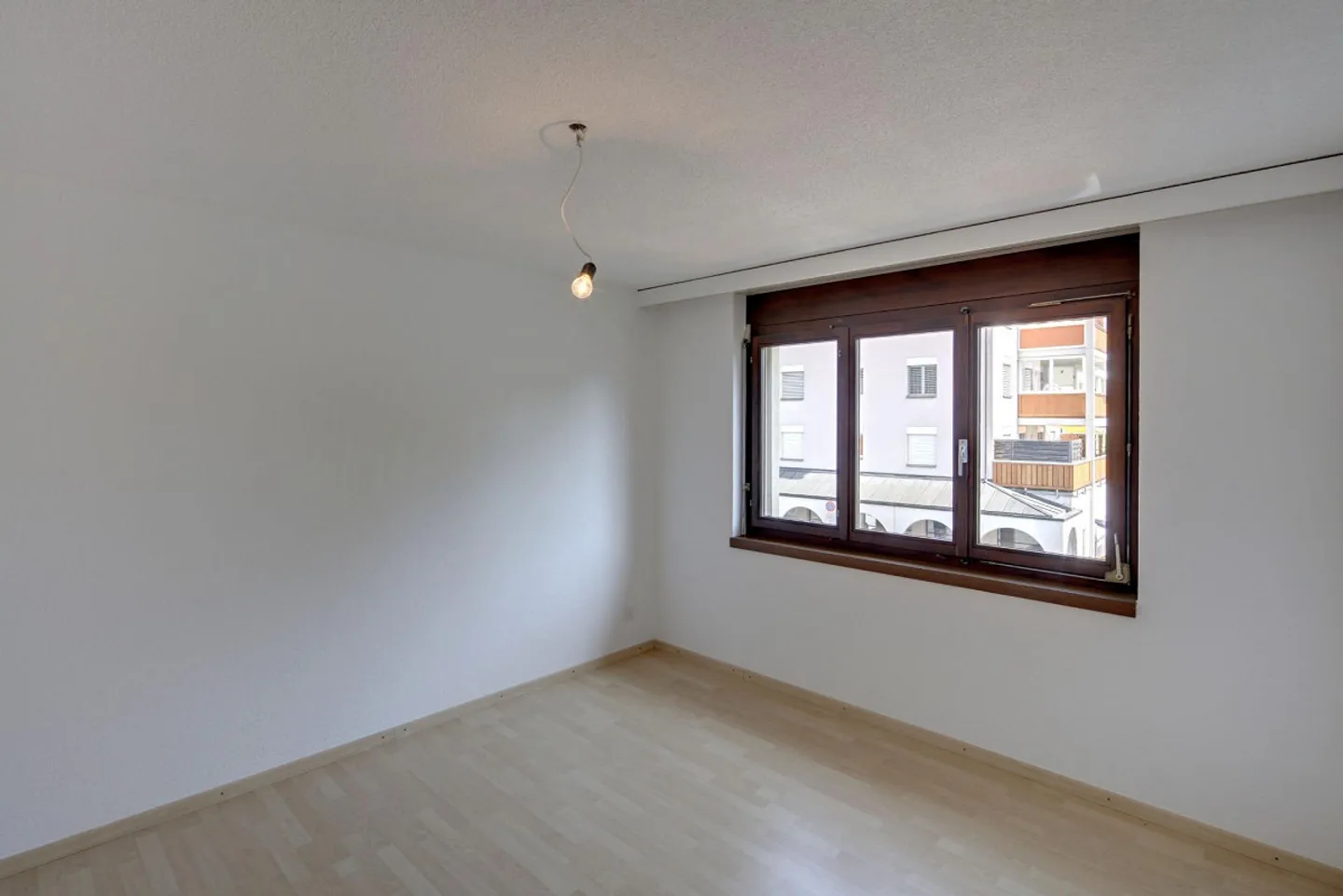 gut geschnittene Wohnung mit Chemineé - Foto 11 von 13