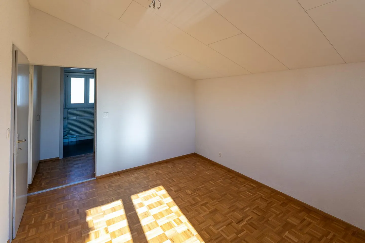 Aussergewöhnliches Penthouse mit Aussicht - Foto 8 von 14