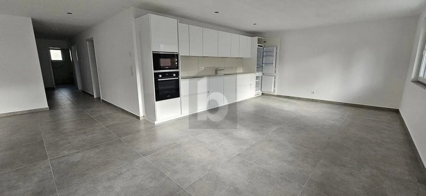 Spacious Apartment in Courgenay - Photo 5 of 6