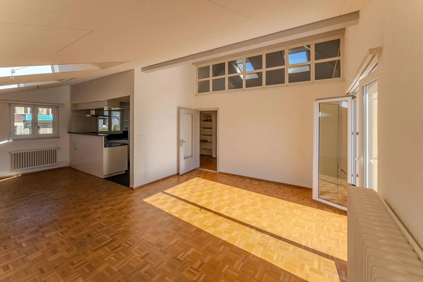 Aussergewöhnliches Penthouse mit Aussicht - Foto 13 von 14