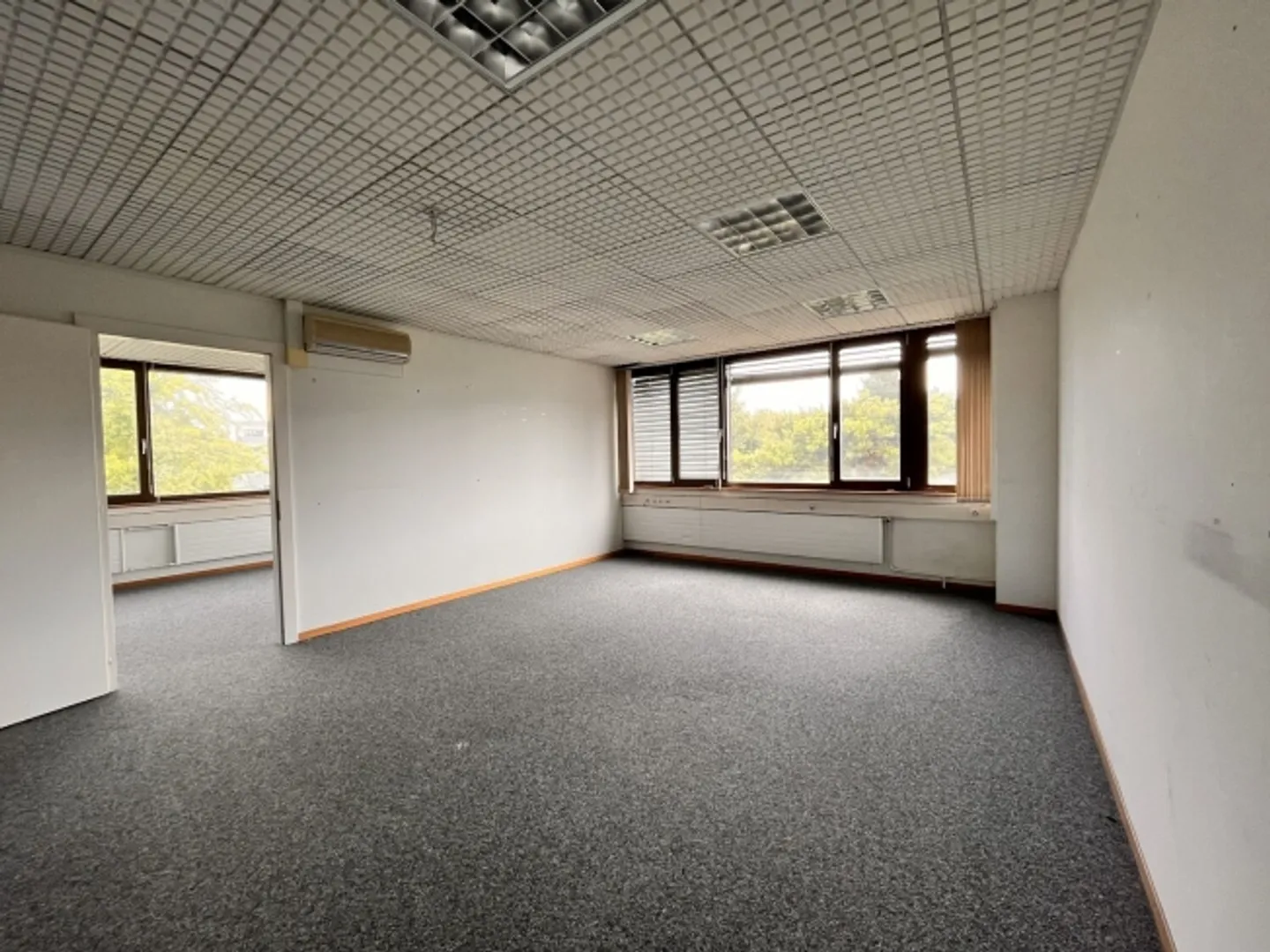 «Bureau de 50 à 400 m2 - Bail flexible» - Photo 2 sur 4