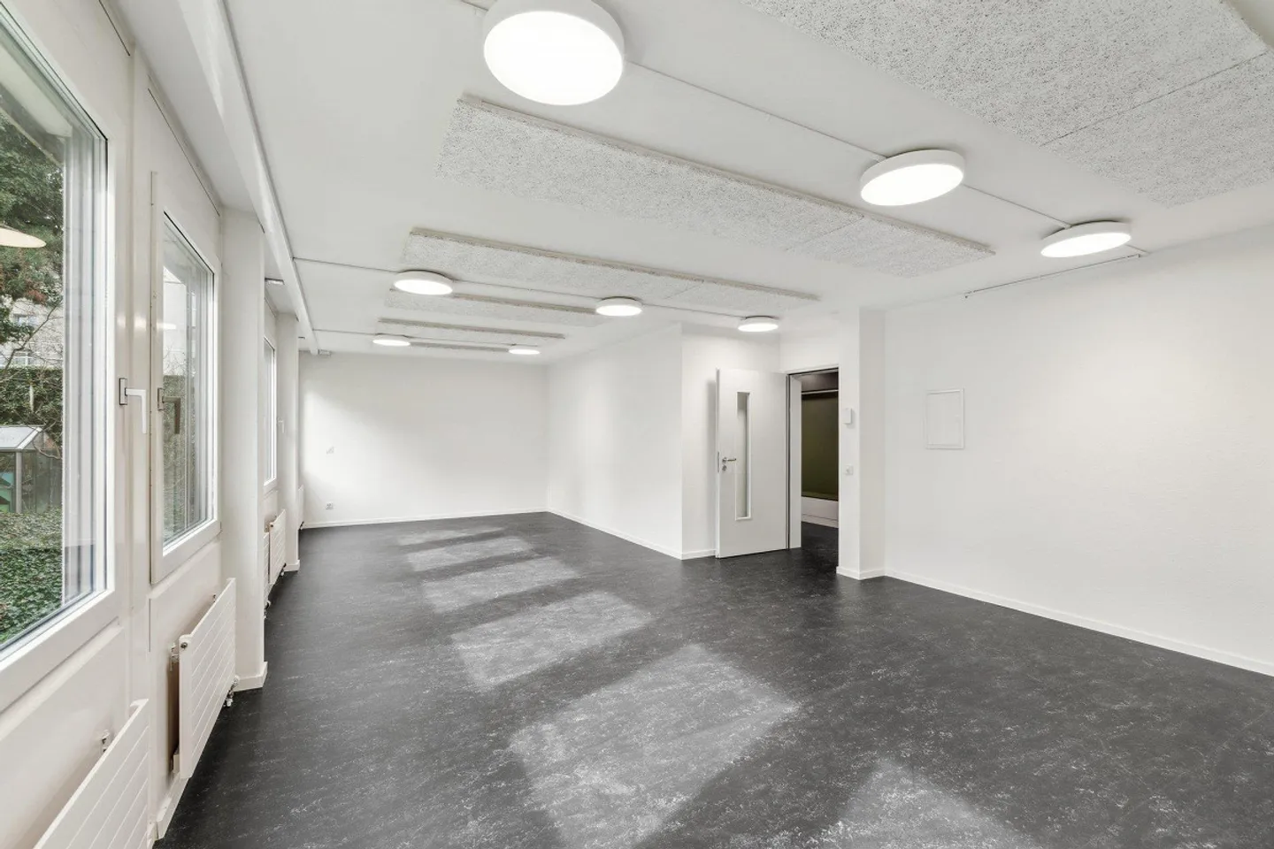 HAMMER SPACES - expanded office spaces - Photo 3 of 9