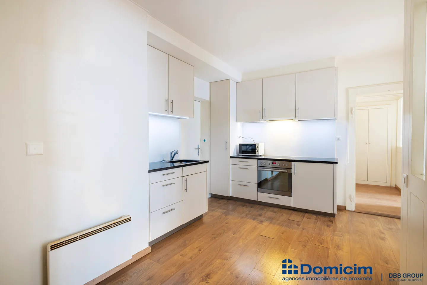 ECCELLENTE RAPPORTO QUALITÀ/PREZZO PER QUESTO APPARTAMENTO 3.5 IN CENTRO! - Foto 1 di 6