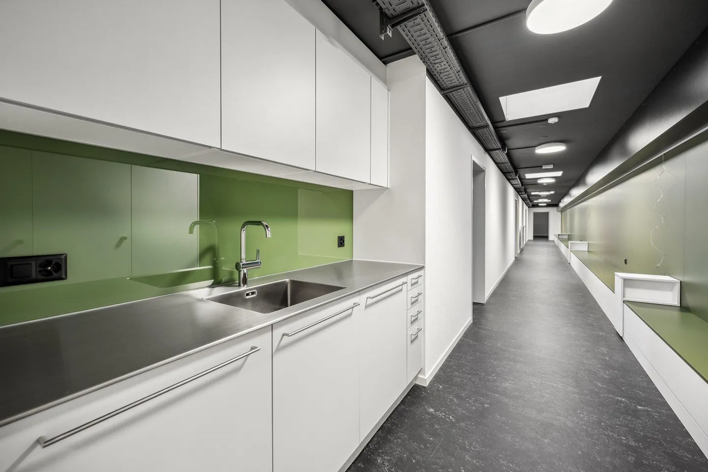 HAMMER SPACES - expanded office spaces - Photo 6 of 9