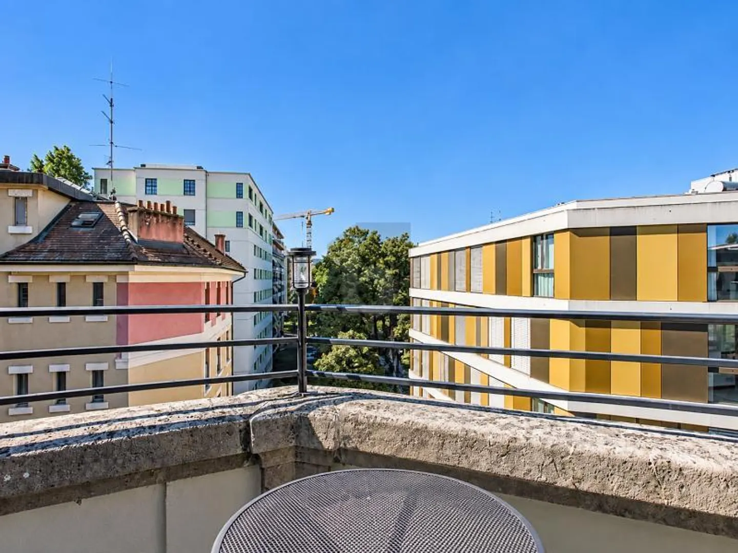 ATTICO CON BALCONE A SERVETTE-CHARMILLES - Foto 2 di 6