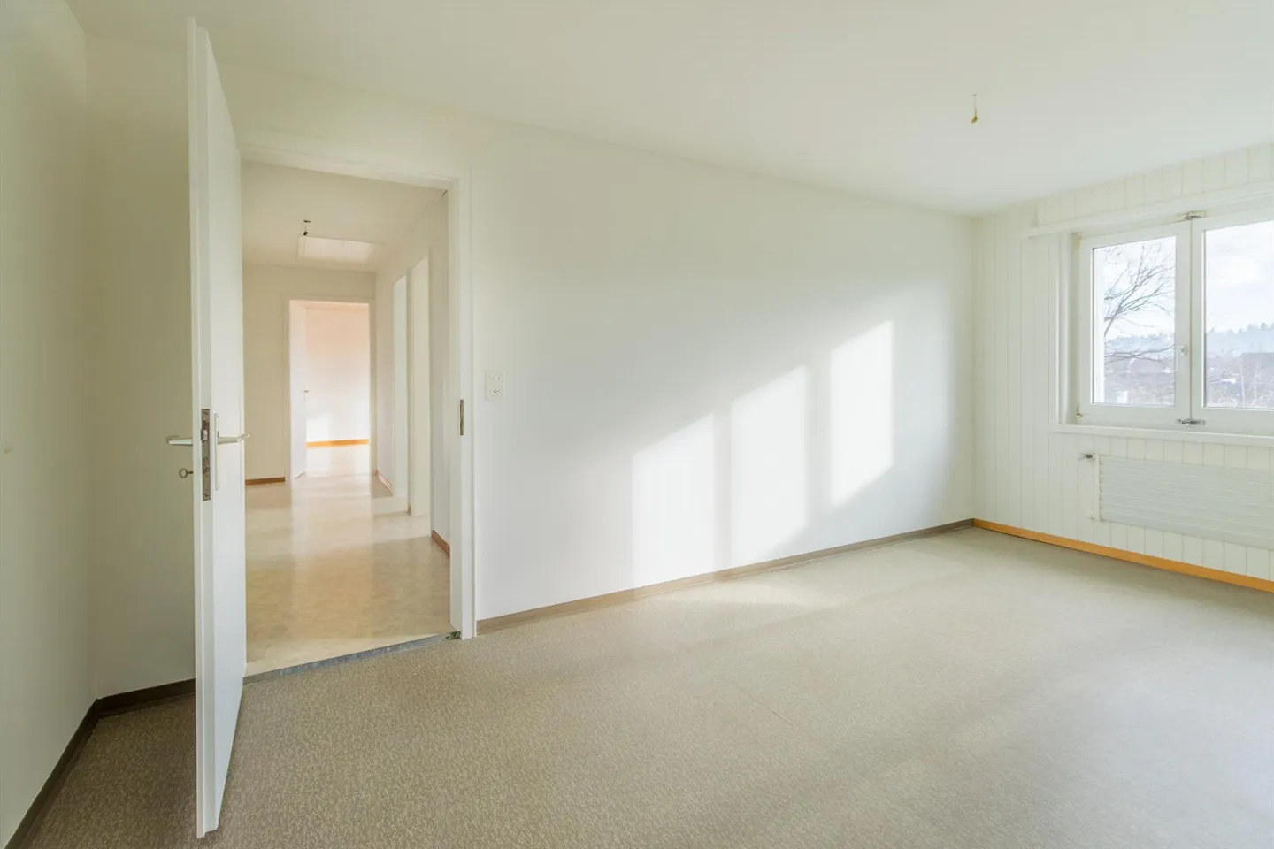 Living with a view - Photo 8 of 14