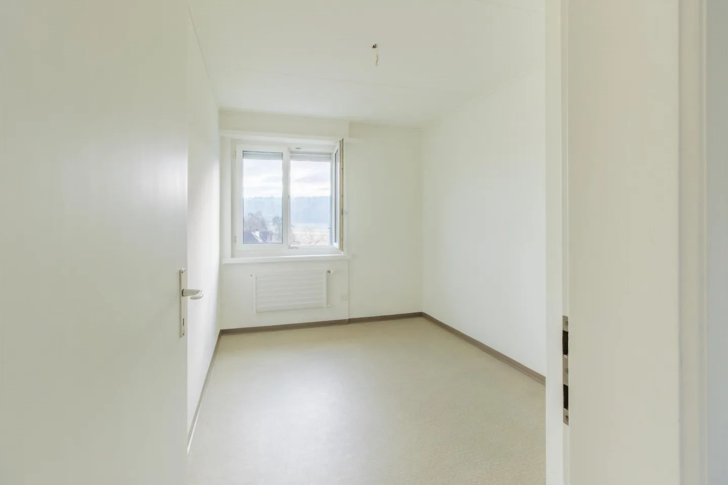 Living with a view - Photo 10 of 14