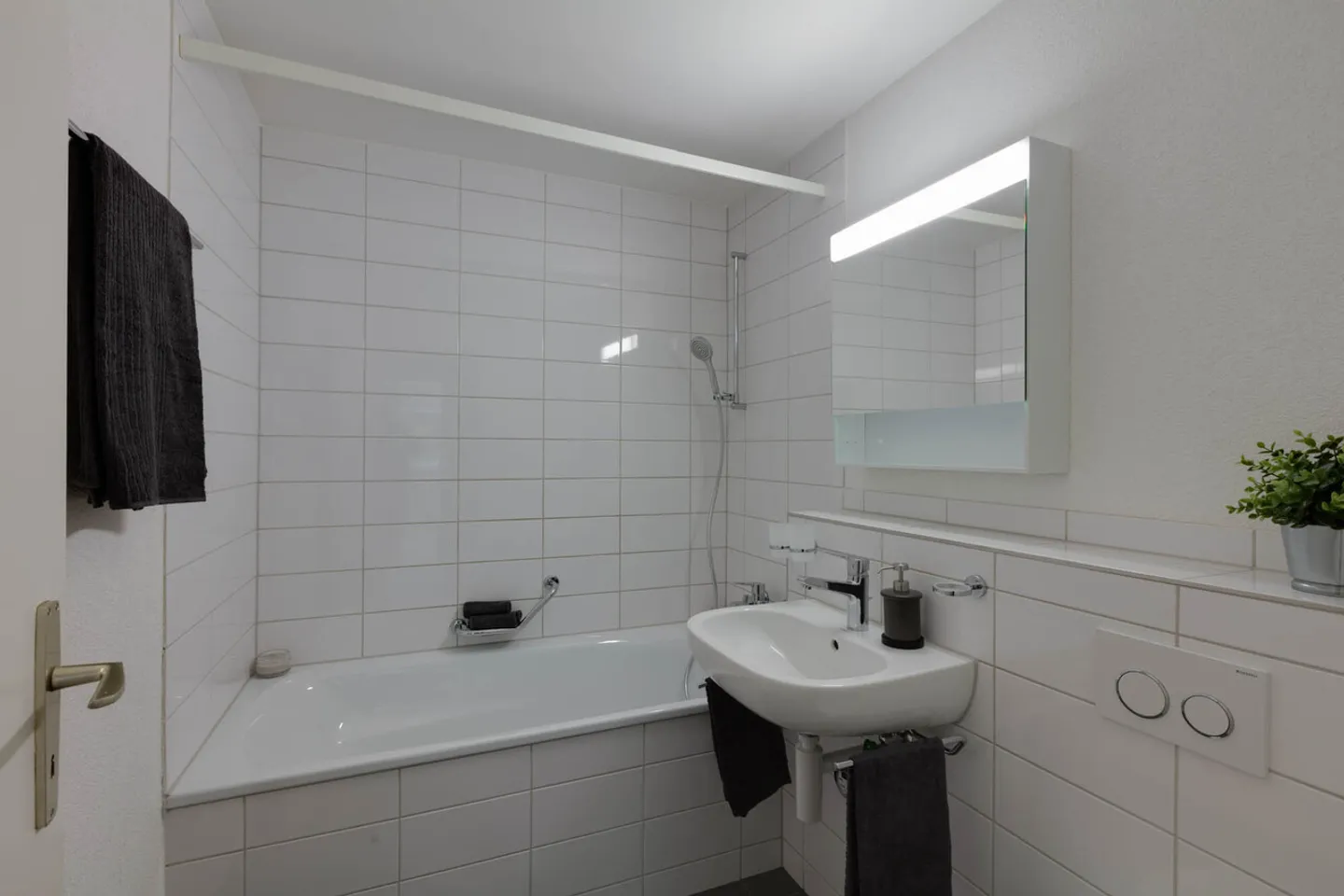 Geräumige Wohnung in ruhiger Lage - Foto 11 von 11