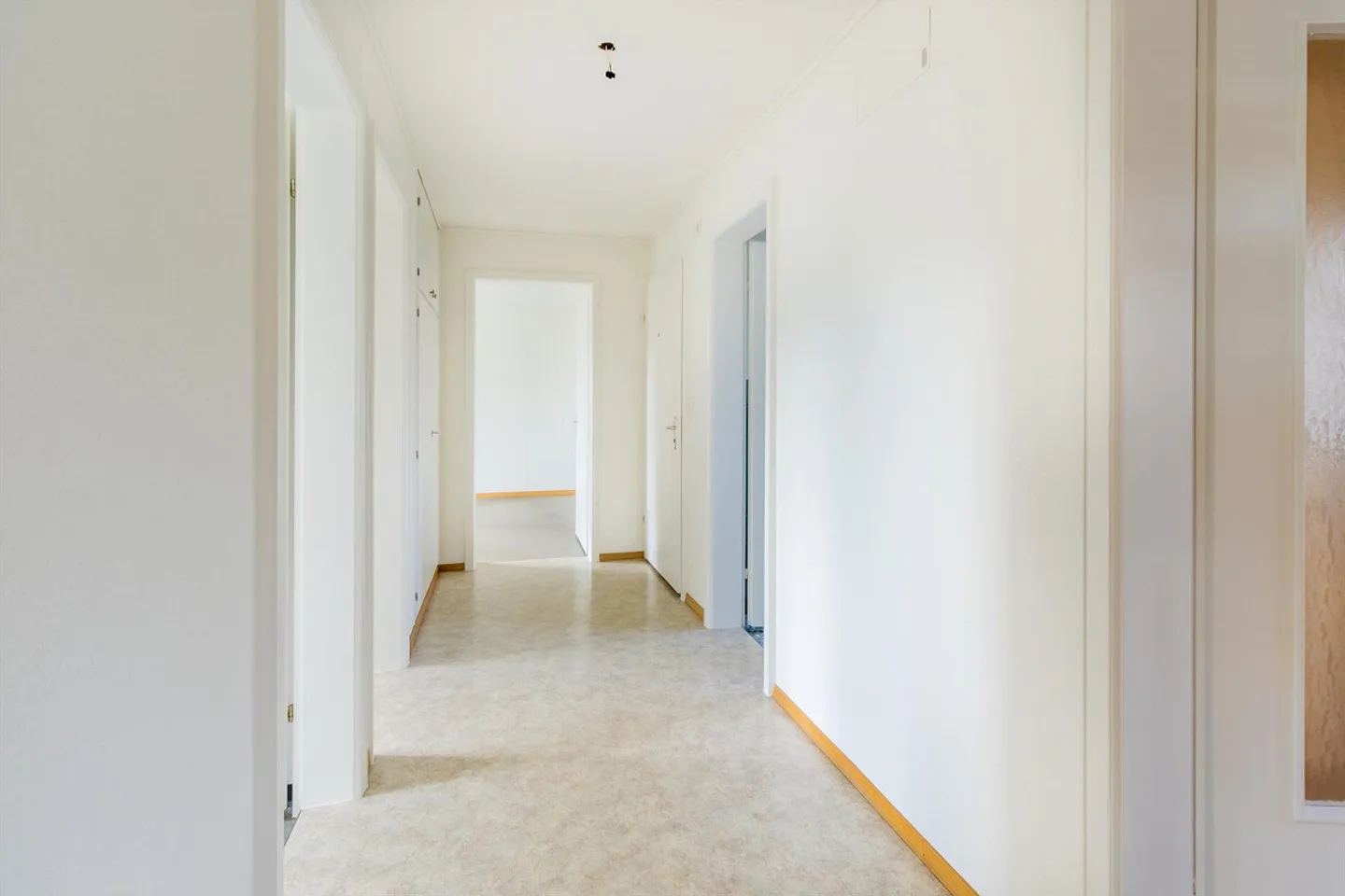 Living with a view - Photo 11 of 14