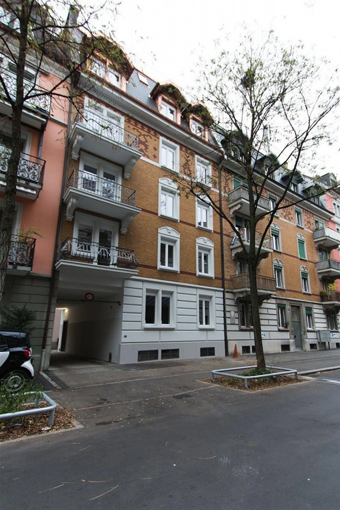 Stylish 2-room apartment with balcony - old building charm in a prime location near Manesseplatz - Photo 7 of 7