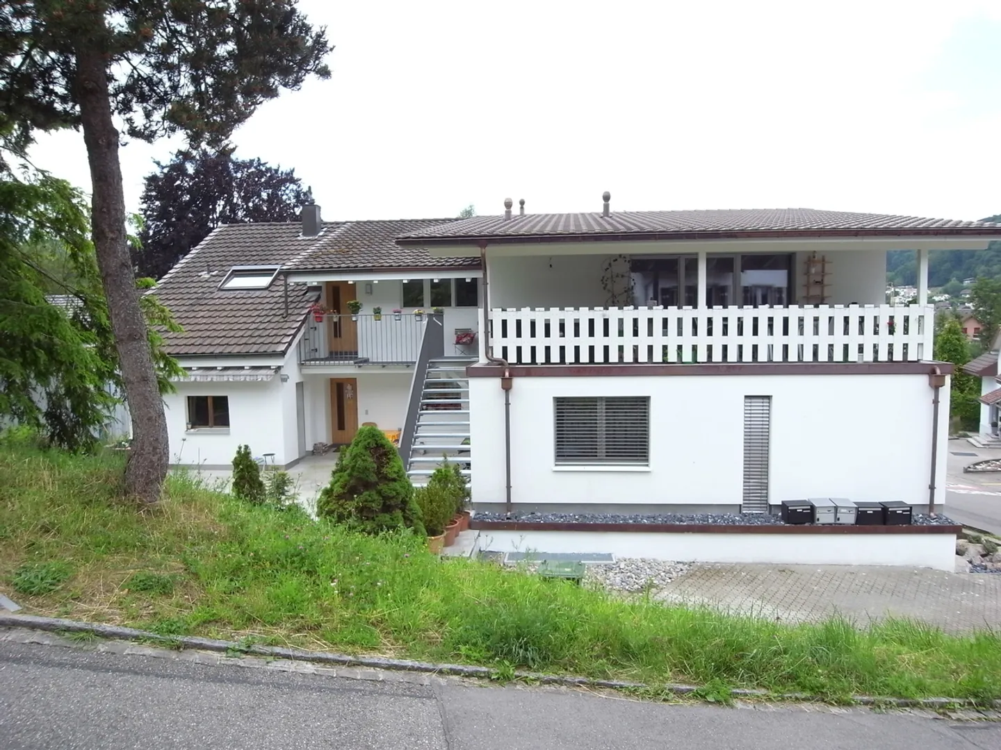 Appartamento 3.5 locali completamente ristrutturato in una buona posizione - Foto 1 di 13