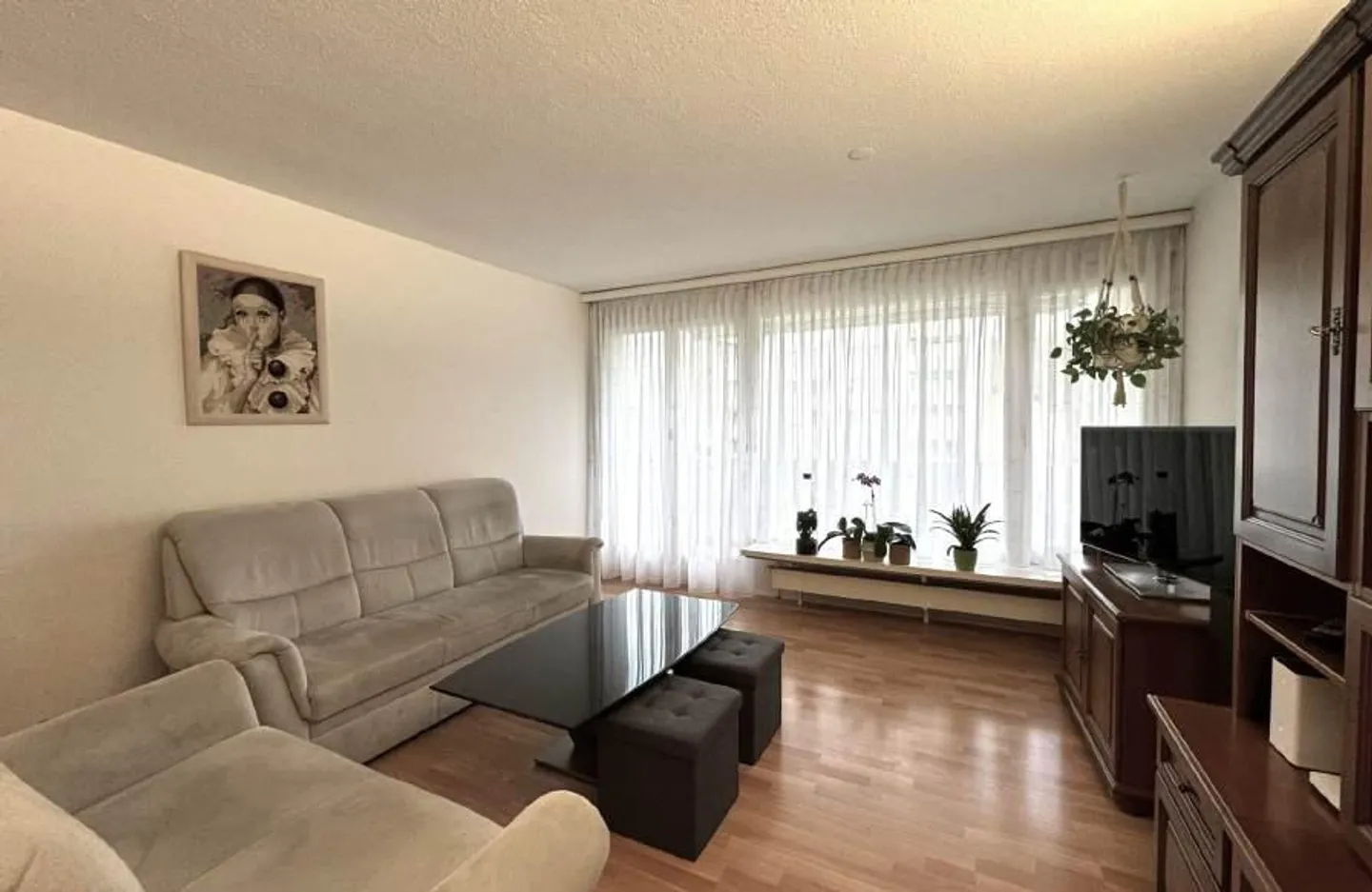 111m² 4.5-room family apartment: 2 balconies, 2 bathrooms, lift, underground garage - Photo 2 of 29