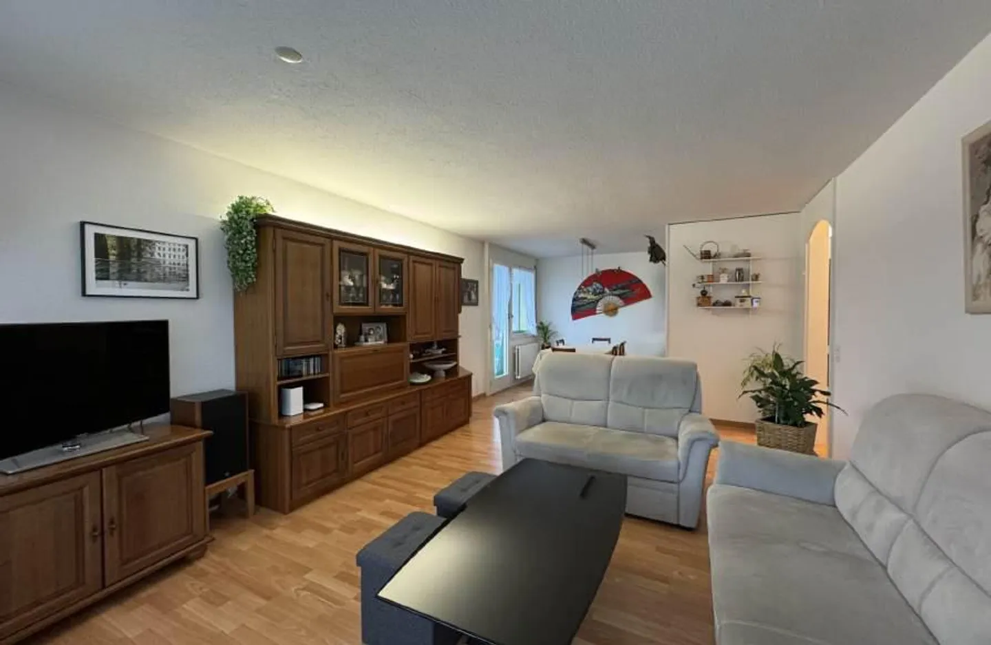 111m² 4.5-room family apartment: 2 balconies, 2 bathrooms, lift, underground garage - Photo 3 of 29