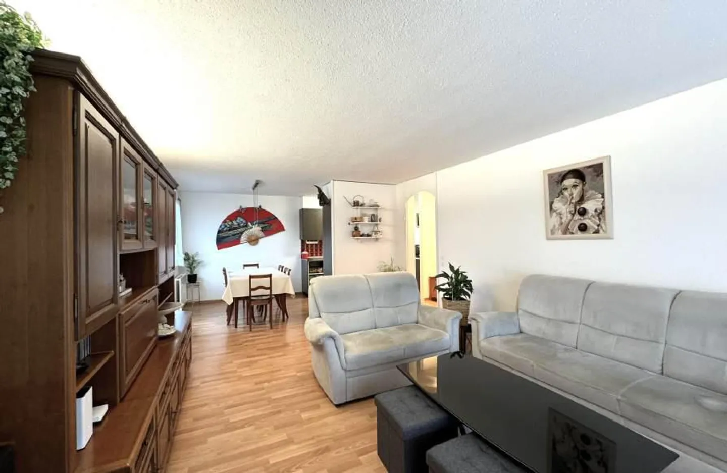 111m² 4.5-room family apartment: 2 balconies, 2 bathrooms, lift, underground garage - Photo 4 of 29