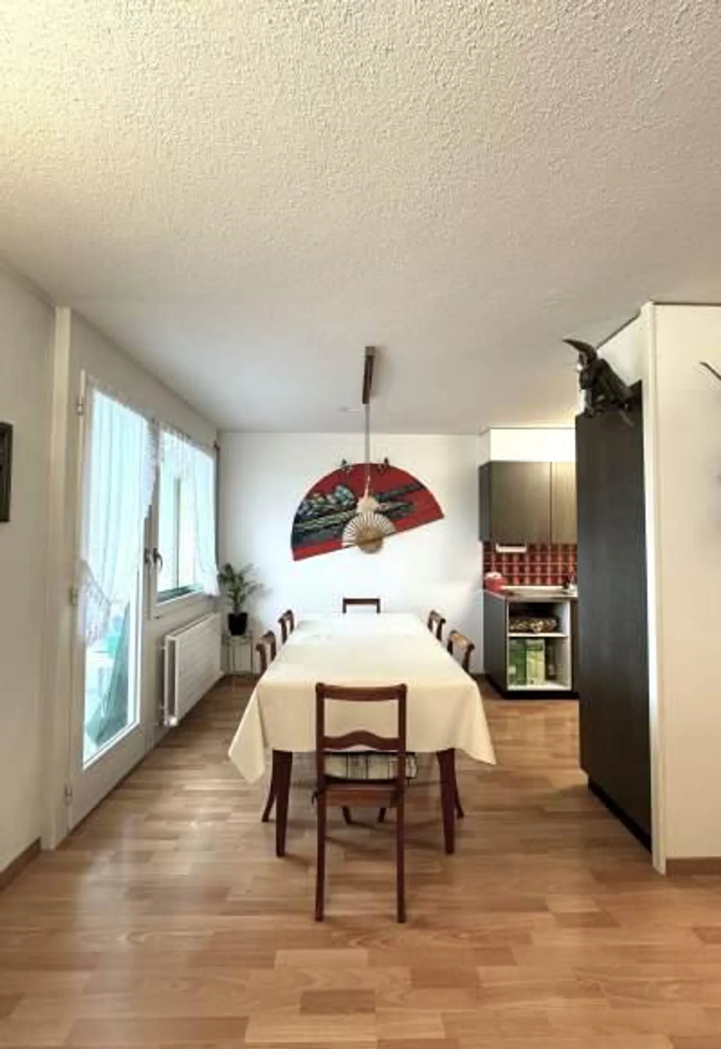 111m² 4.5-room family apartment: 2 balconies, 2 bathrooms, lift, underground garage - Photo 5 of 29